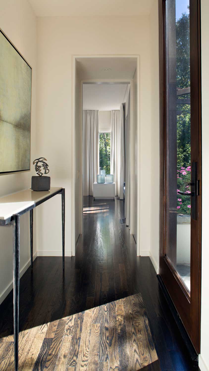 bedroom hallway ideas-modern home-Memphis architecture firm